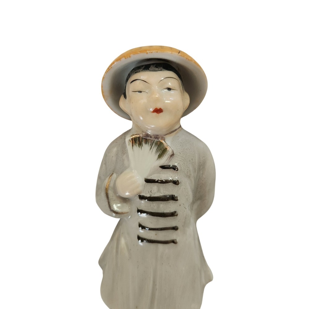 Vintage Made in Occupied Japan Porcelain Man Figurine with Fan and Hat‎ 5.75"